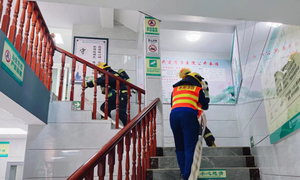蒸湘区联合街道社区卫生服务中心联合区消防大队开展消防应急演练